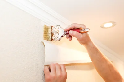 Pose de papier peint aux Touches — revêtements muraux et toiles de verre